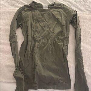 Athleta Sage Green Long Sleeve Women's Top